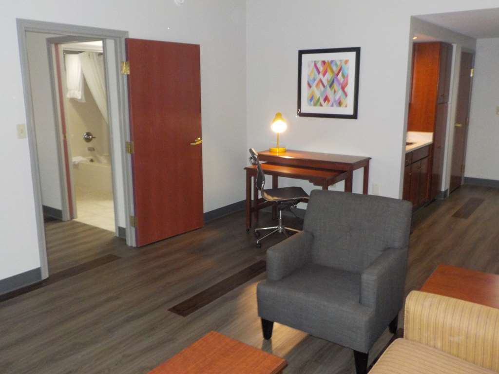 Western Airport Expo Hotel